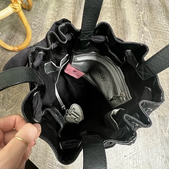 ꧁ Black, Silver, & Gold Vintage Velour Juicy Couture Daydreamer Tote ꧂ - Picture 5 of 6